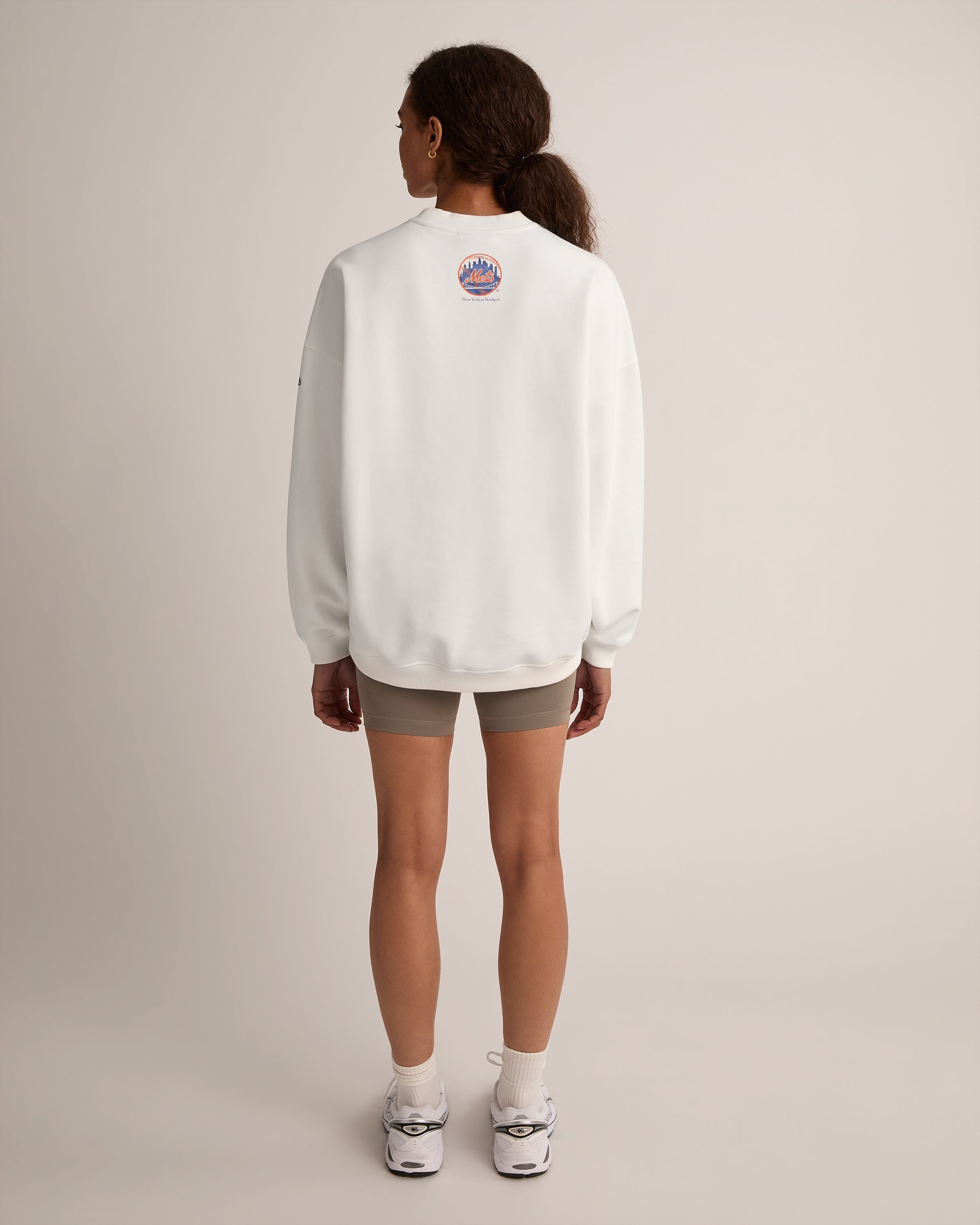Hoodies & Crewnecks